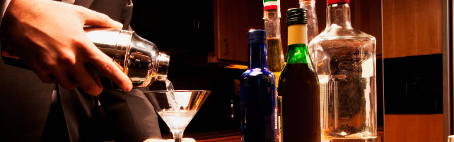bar-bartender-propia-bebida Cinco consejos para gestionar un bar exitoso