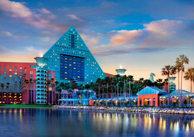 disney-land-hotel-exterior La filosofía de la hotelería