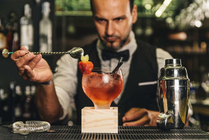 10 consejos de servicio al cliente para los bartender