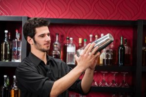 Cómo pasar una entrevista laboral para obtener el puesto de bartender