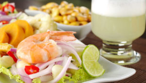 10 platos que debes conocer de la gastronomía peruana