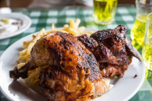 10 platos que debes conocer de la gastronomía peruana