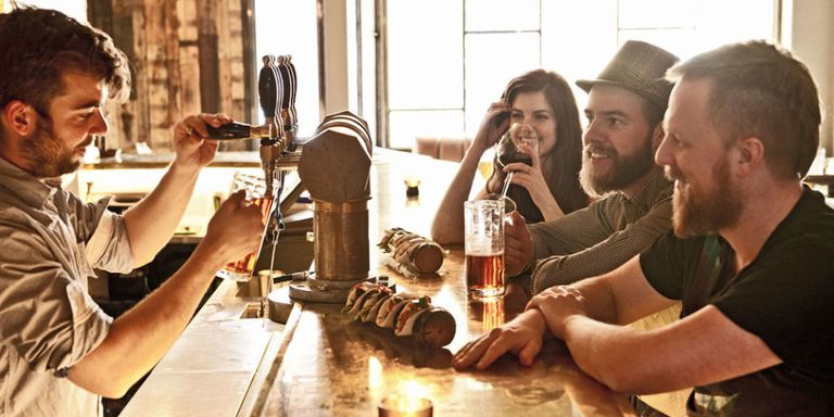 gediscovery-bartender-servicio-cliente Bartender: Cómo debes atender a un cliente