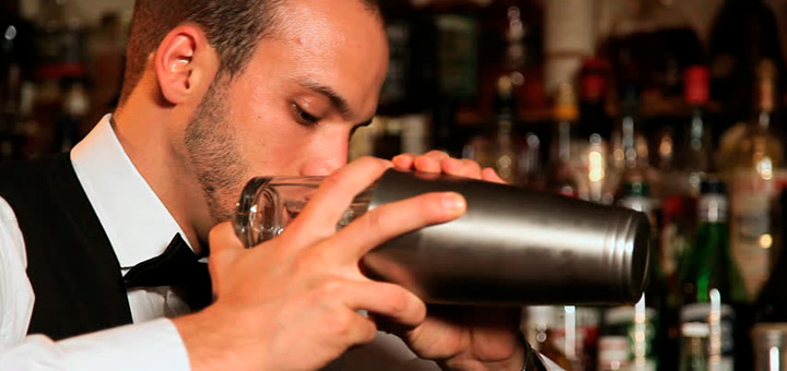 Técnicas que todo bartender profesional debe conocer