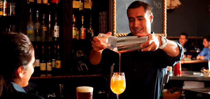 Habilidades que debes tener al seguir la carrera de bartender