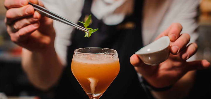 que-usar-entrevista-laboral-bartender-profesional-accesorios Qué vestimenta usar en una entrevista laboral para bartender profesional