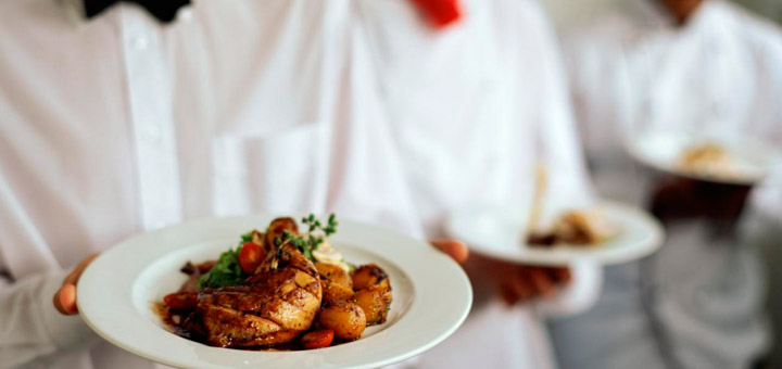 8 razones por cuales debes seguir un curso de servicio de catering
